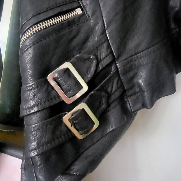 NWOT black faux leather jacket moto jacket size small - Picture 12 of 14